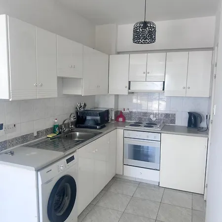 Апартаменты Near Makenzie 51 *