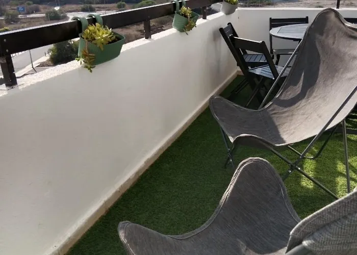 Near Makenzie 51 * ラルナカ